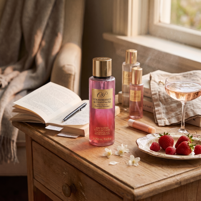 Спрей для тіла Strawberries & Champagne Victoria's Secret 250мл